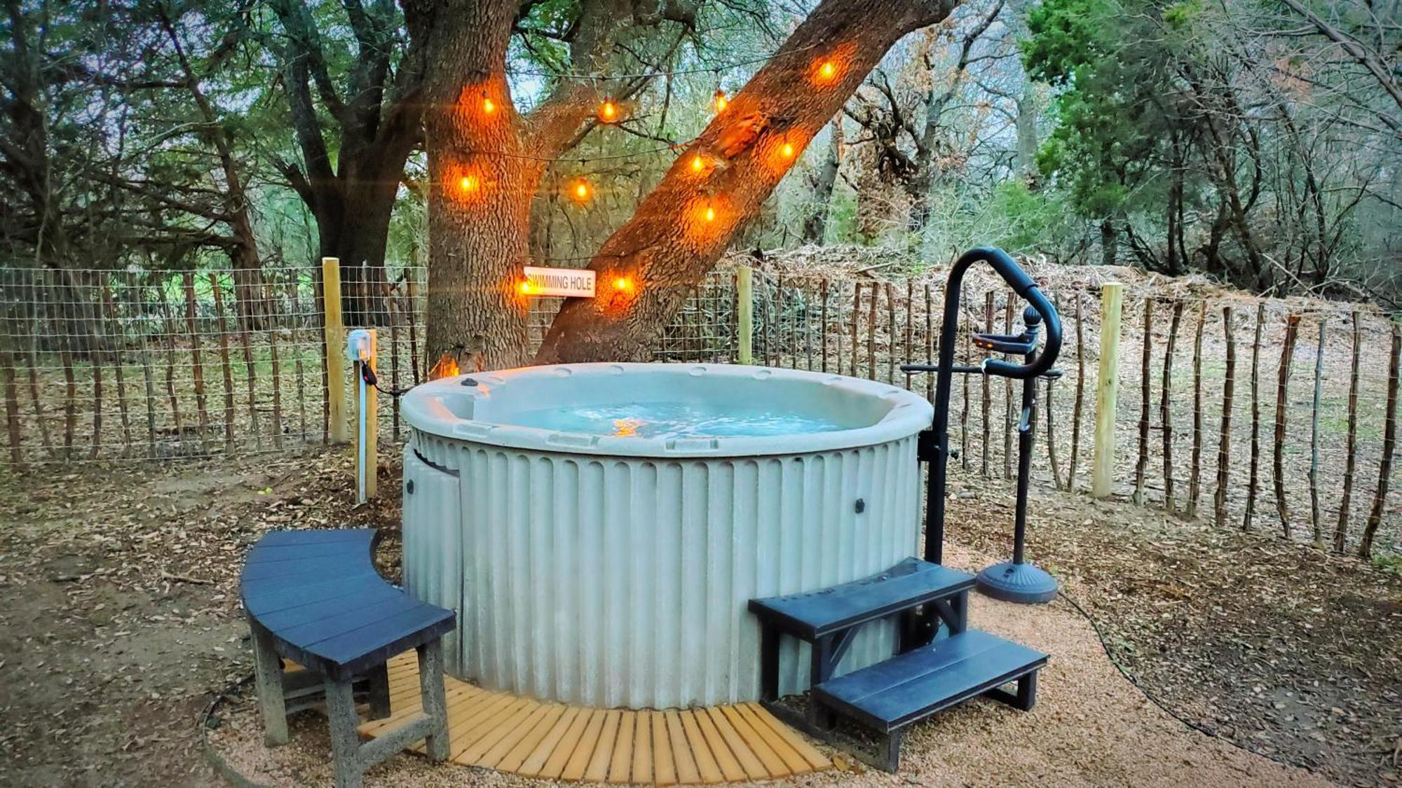 The Lonely Bull Luxury Container Home On 5 Acres Weatherford Eksteriør billede